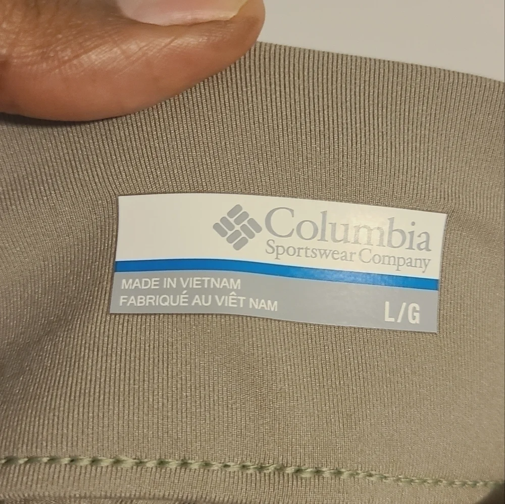 Columbia | Women's Tan/Green Anytime Casual Skorts (Size Large)